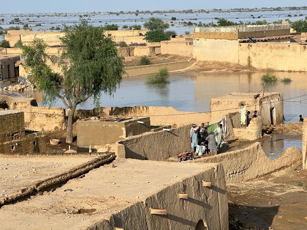 Overstroming in Pakistan. Eerste noodhulp in de omgeving van Quetta